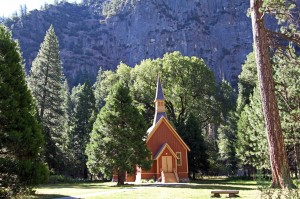 Lauren_ConVivio_Yosemite_Chapel